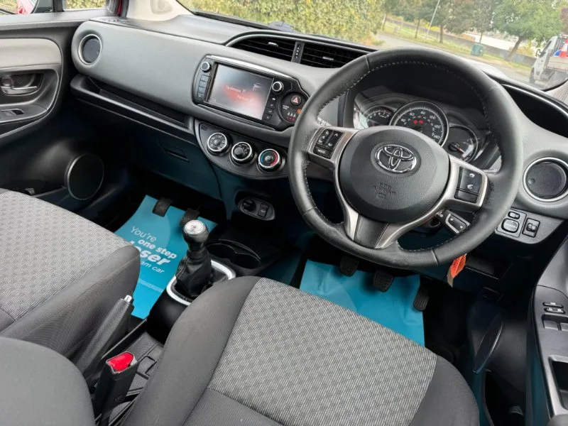2015 Toyota Yaris 1.0 VVT-i Icon Hatchback 5dr Petrol Manual Euro 6 (69 ps)