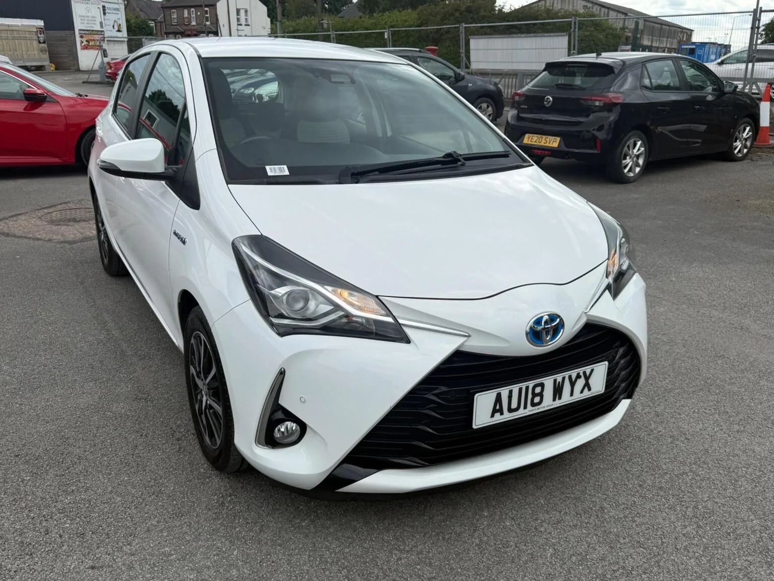 2018 Toyota Yaris 1.5 VVT-h Icon Tech E-CVT Euro 6 (s/s) 5dr