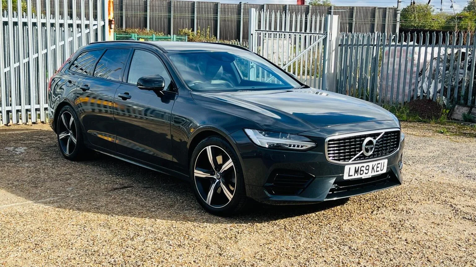 2019 Volvo V90 2.0h T8 Twin Engine 11.6kWh R-Design Plus Auto AWD Euro 6 (s/s) 5dr