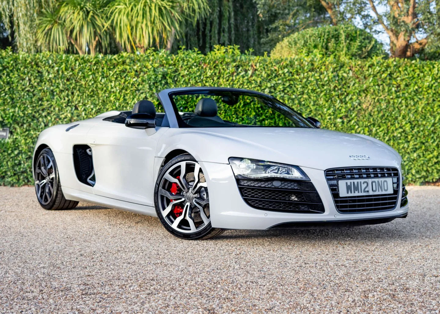 2012 Audi R8 5.2 R8 Spyder Quattro V10 Semi-Auto 4WD 2dr
