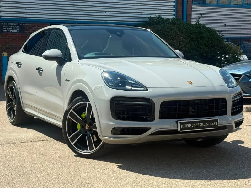 2022 Porsche Cayenne 3.0 V6 E-Hybrid 17.9kWh Platinum Edition Coupe 5dr Petrol Plug-in Hybrid TiptronicS 4WD Euro 6 (s/s) (3.6kW Charger) (4