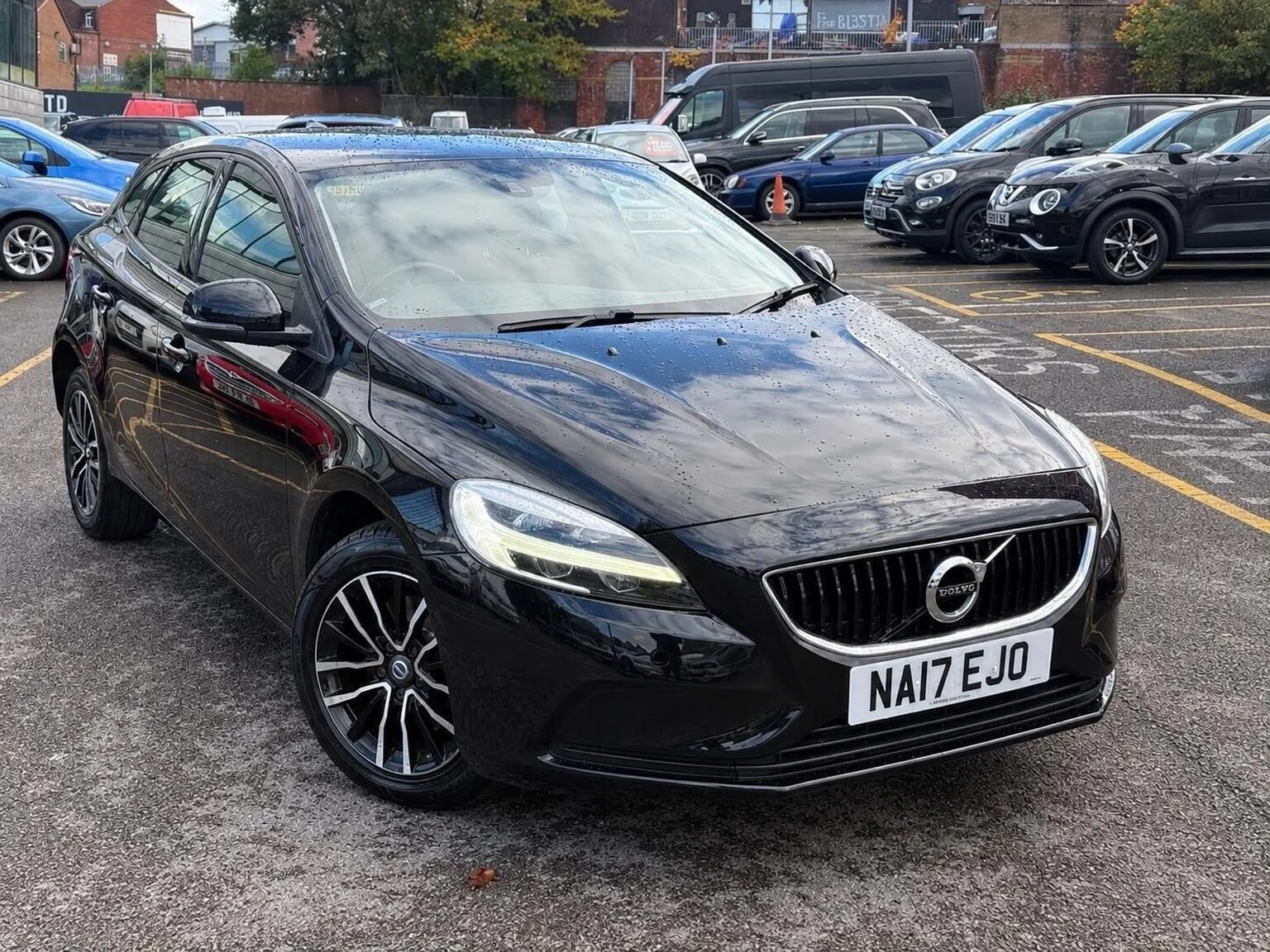 2017 Volvo V40 2.0 T2 Momentum Euro 6 (s/s) 5dr