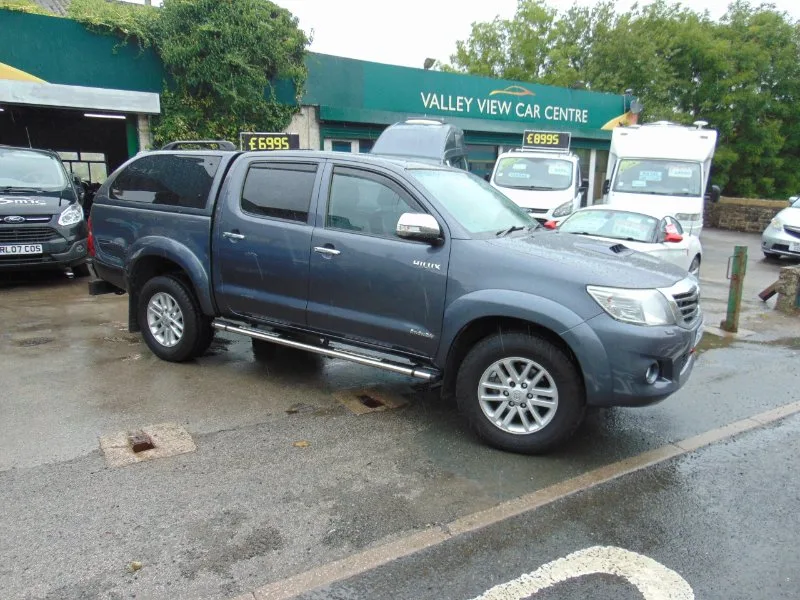 2014 Toyota Hilux 3.0 D-4D Invincible Pickup Double Cab 4dr Diesel Auto 4WD Euro 5 (171 ps)