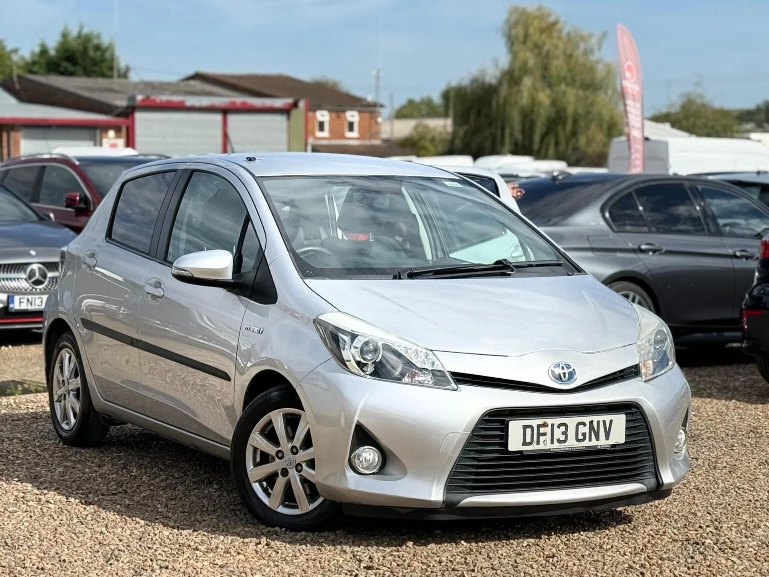 2013 Toyota Yaris 1.5 VVT-h T4 CVT Euro 5 5dr