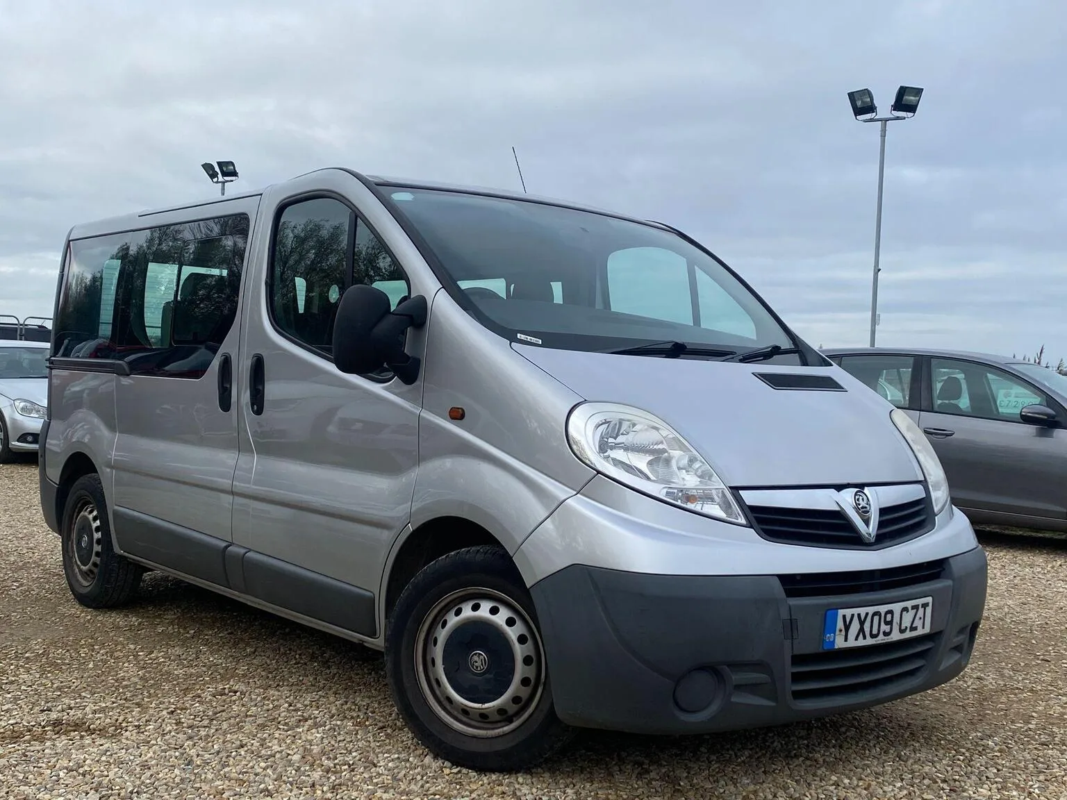 2009 Vauxhall Vivaro 2.0 2900 CDTi 16v Combi FWD L1 H1 5dr