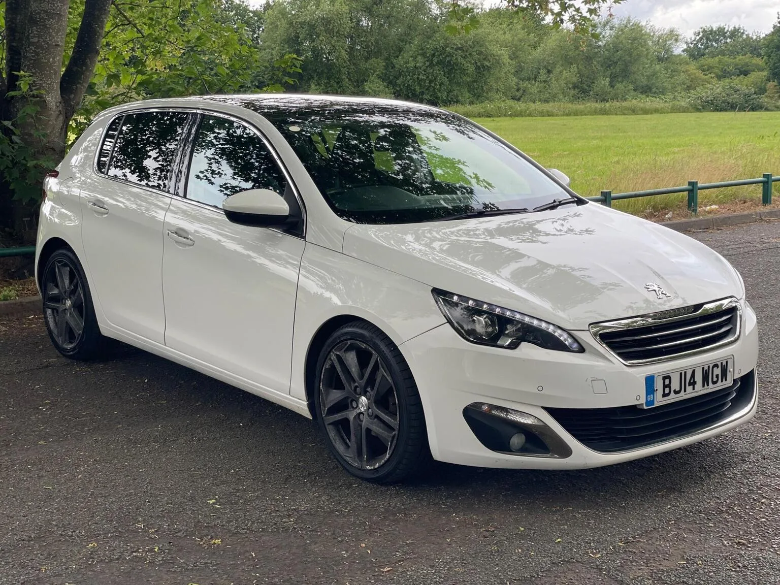 2014 Peugeot 308 1.6 e-HDi Feline Euro 5 (s/s) 5dr