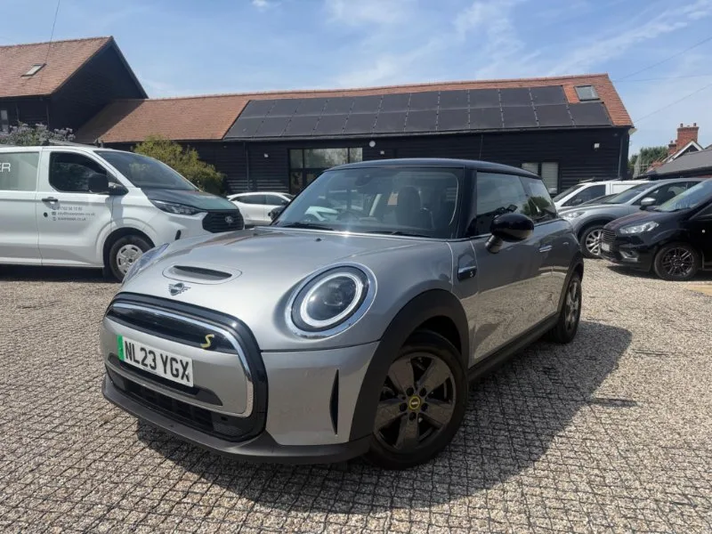 2023 MINI Electric Cooper Cooper SE 32.6kWh Level 1 Auto 3dr