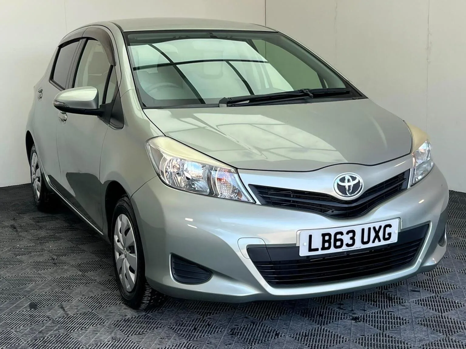 2013 Toyota Yaris 1.33 Dual VVT-i TR Multidrive S Euro 5 5dr
