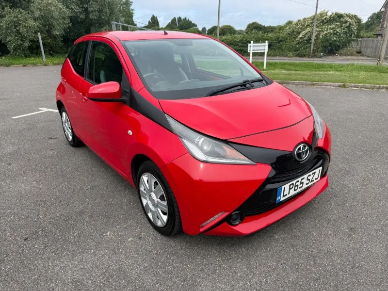 2016 Toyota Aygo 1.0 VVT-i x-play Hatchback 5dr Petrol Manual Euro 5 Euro 5 (68 ps)