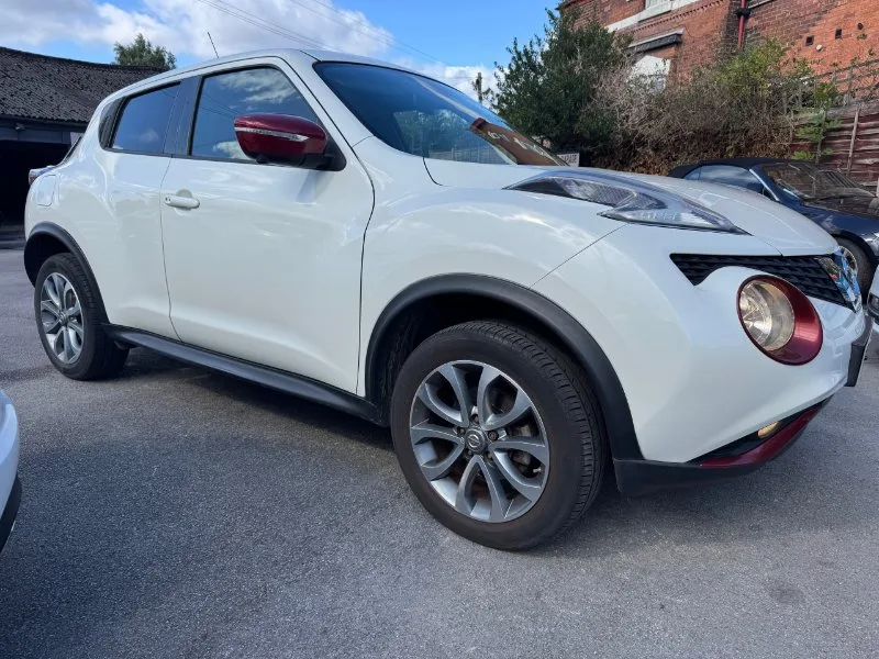 2015 Nissan Juke 1.6 Tekna SUV 5dr Petrol XTRON Euro 6 (117 ps)