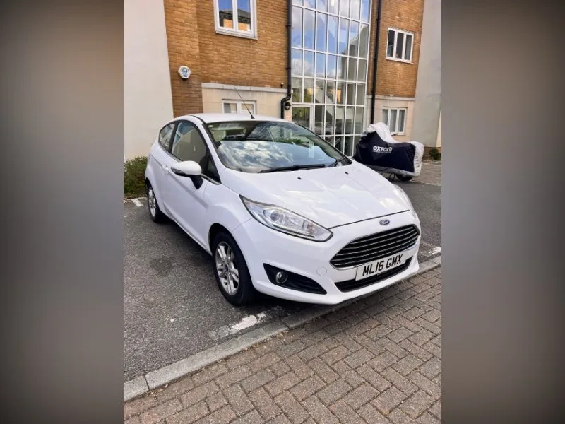2016 Ford Fiesta 1.6 Zetec Hatchback 3dr Petrol Powershift Euro 6 (105 ps)