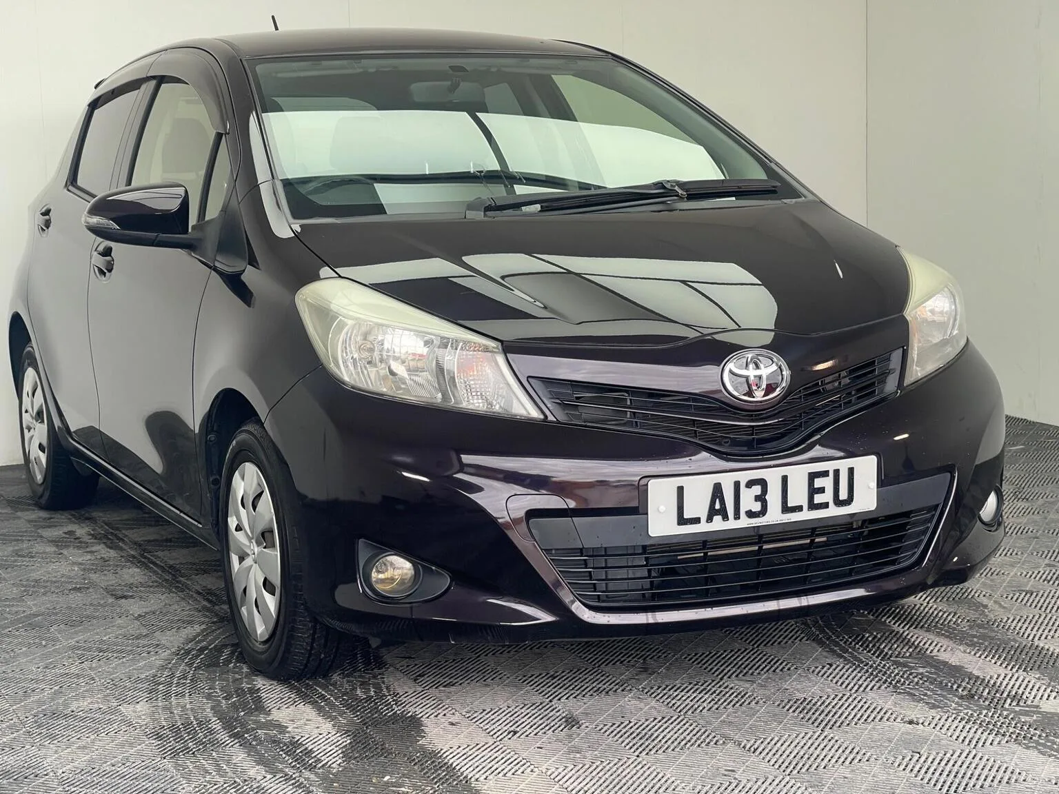 2013 Toyota Yaris 1.33 Dual VVT-i TR Multidrive S Euro 5 5dr