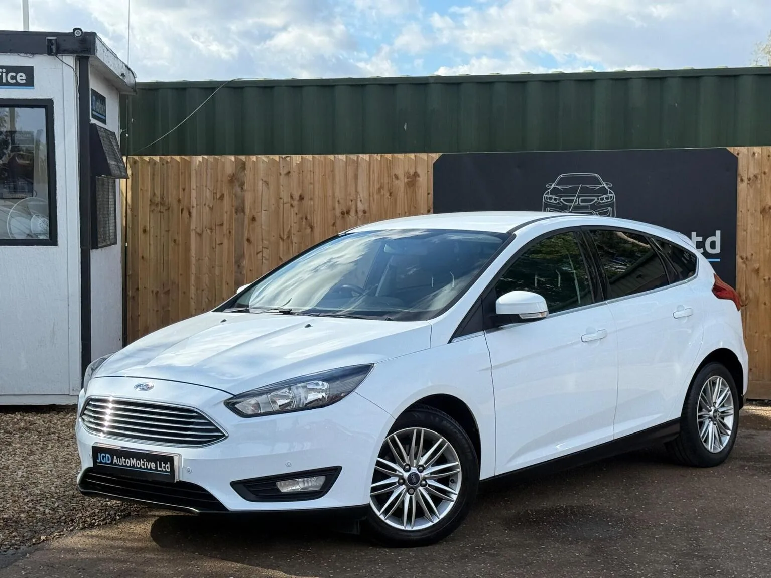 2017 Ford Focus 1.0T EcoBoost Zetec Edition Euro 6 (s/s) 5dr