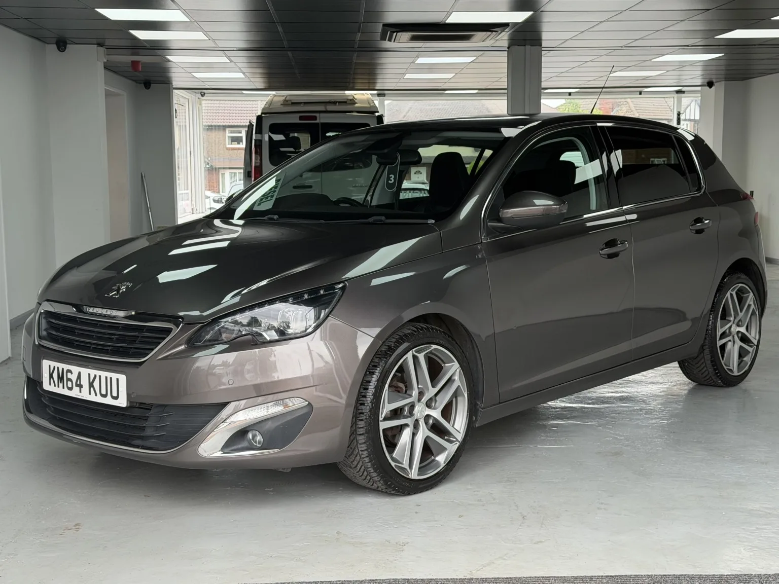 2014 Peugeot 308 1.6 e-HDi Feline