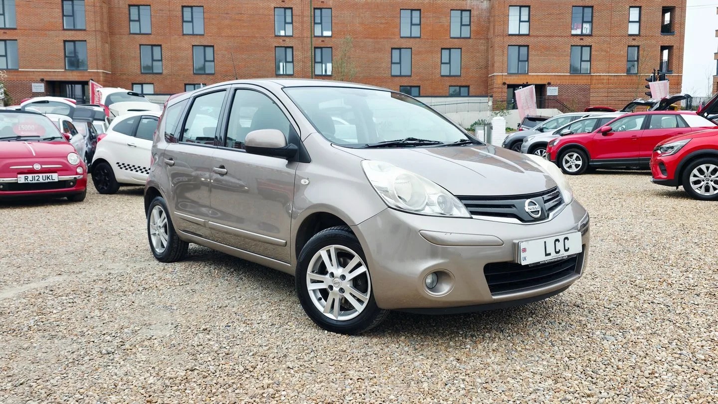 2012 Nissan Note ACENTA.. 14 MAIN DEALER SERVICES.. 1 PREVIOUS KEEPER.. STUNNING EXAMPLE