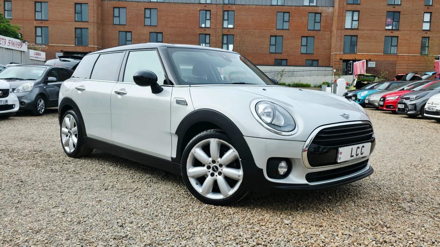 2019 MINI Clubman COOPER CLASSIC LOOK! ONLY 24000 MILES.SAT NAV.CRUISE.7 MAIN DEALER SERVICE