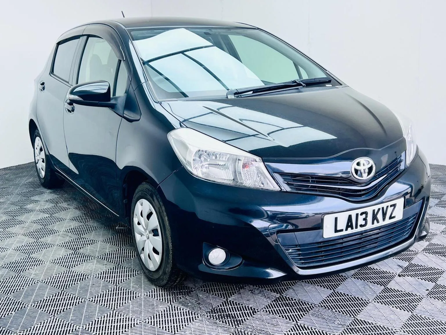 2013 Toyota Yaris 1.33 Dual VVT-i TR Multidrive S Euro 5 5dr