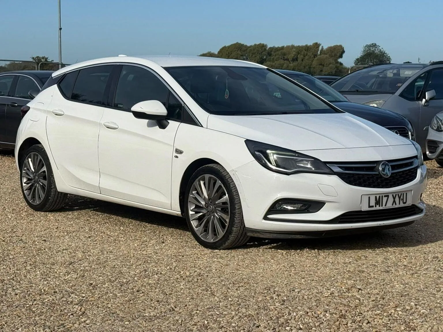 2017 Vauxhall Astra 1.6 CDTi BlueInjection Elite Nav Euro 6 (s/s) 5dr