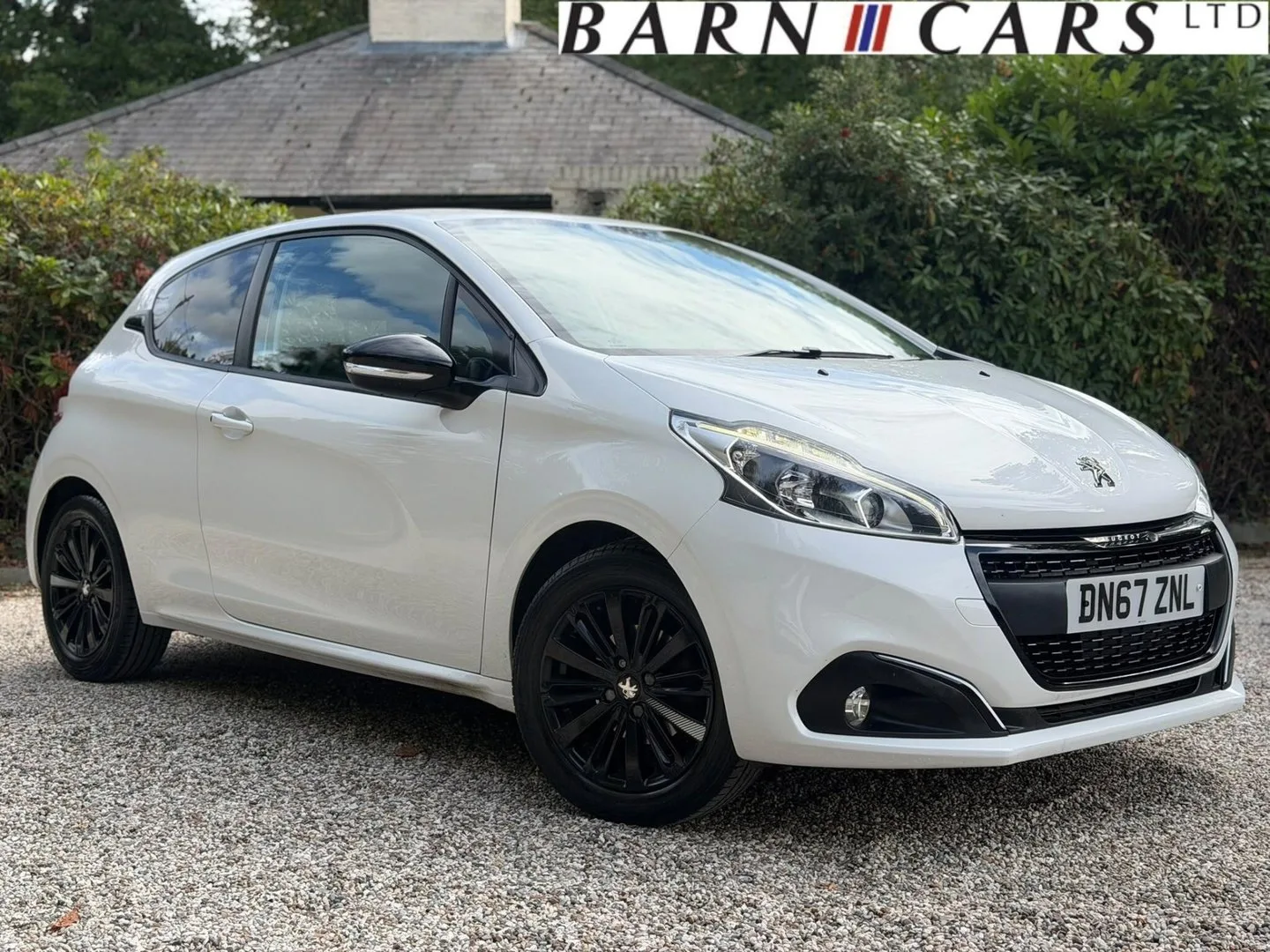 Peugeot 208 2017 (67) 1.2 PureTech Black Edition Euro 6 3dr