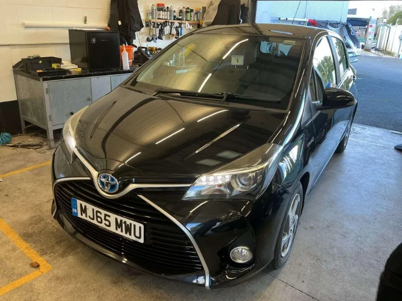 2016 Toyota Yaris 1.5 VVT-h Icon E-CVT Euro 6 5dr (Safety Sense)