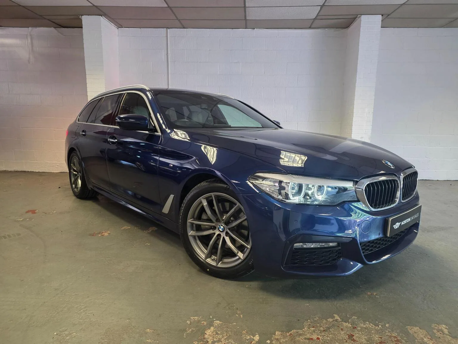 2017 BMW 5 Series 2.0 520d M Sport Touring Auto Euro 6 (s/s) 5dr