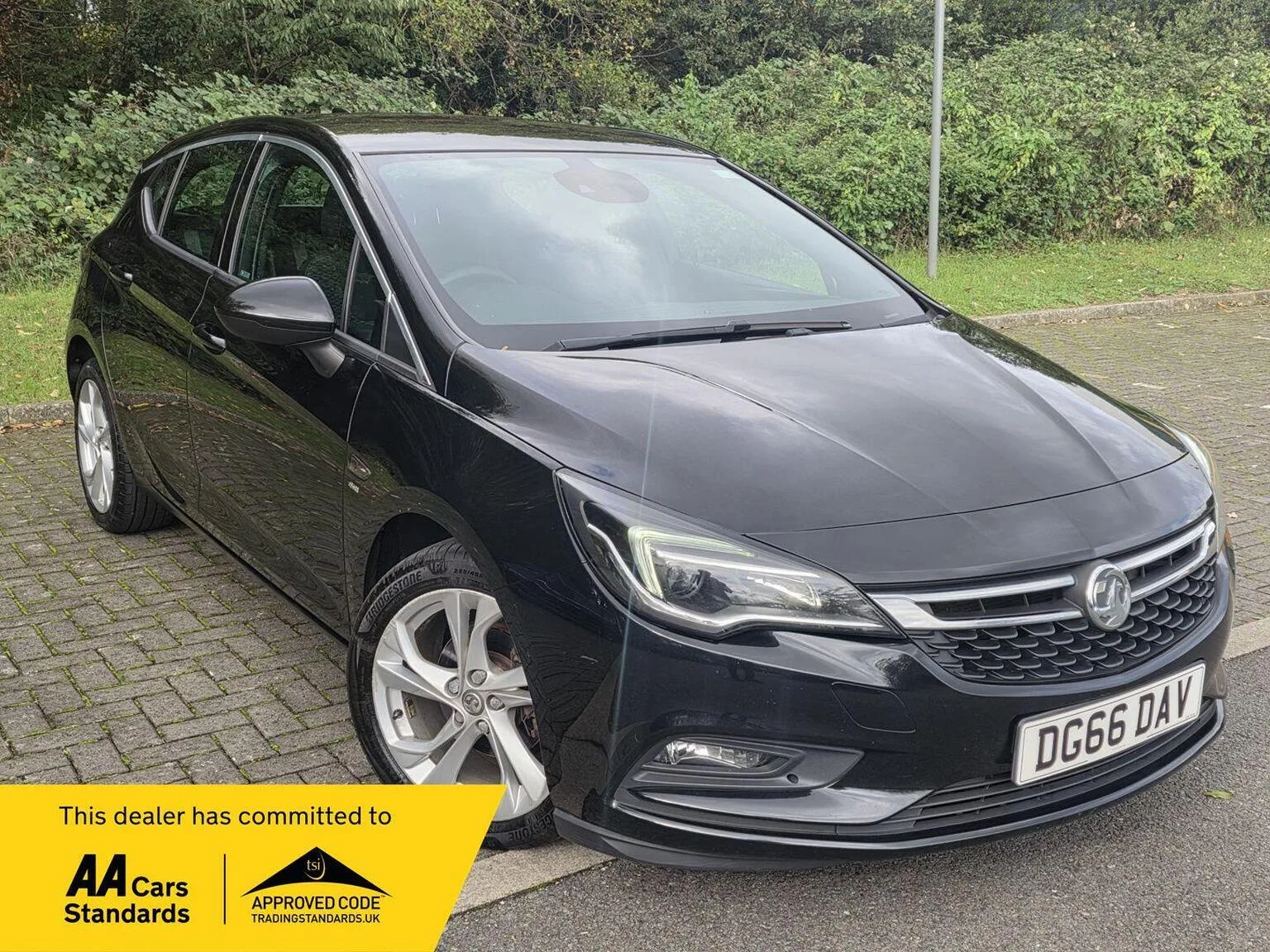 2016 Vauxhall Astra 1.4i Turbo SRi Nav Euro 6 5dr
