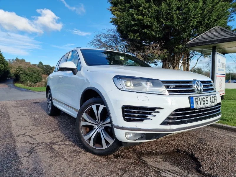 2015 Volkswagen Touareg 3.0 TDI V6 BlueMotion Tech R-Line SUV 5dr Diesel Tiptronic 4WD Euro 6 (s/s) (262 ps)