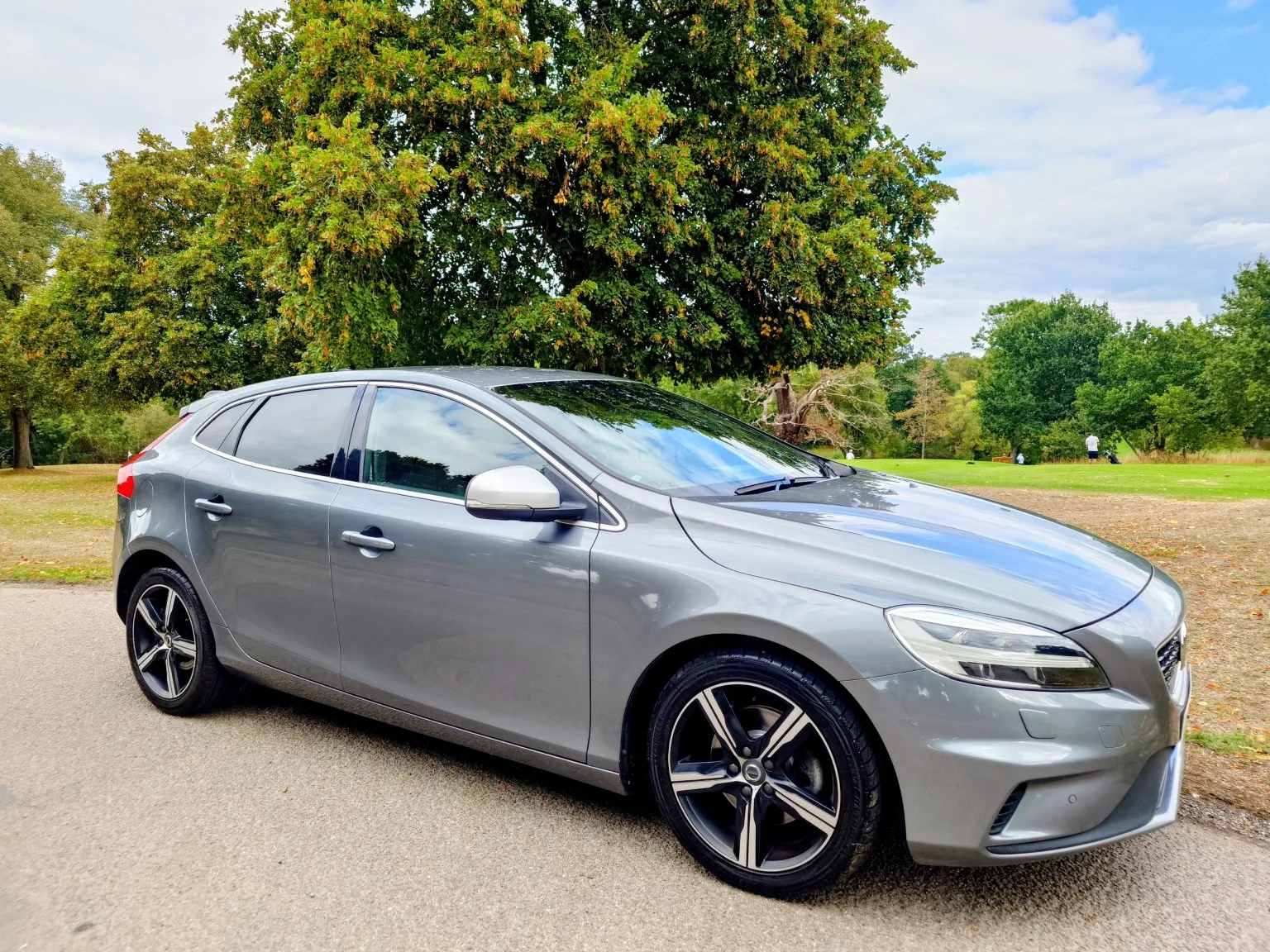 2019 Volvo V40 2.0 R-Design Pro T2