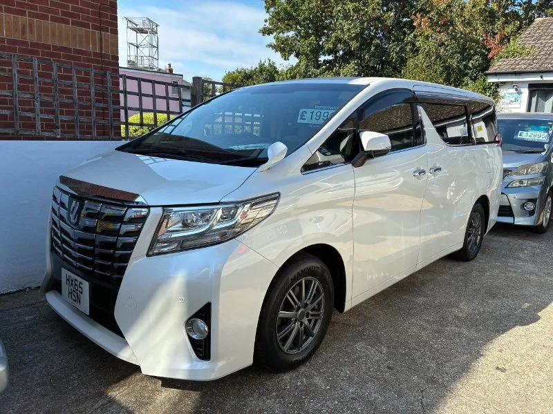 2015 Toyota Alphard 2.5 PETROL AUTOMATIC 2015 NEXT GENERATION NEW SHAPE AIR CON LOW MILES, APPLE CARPLAY, cruise control