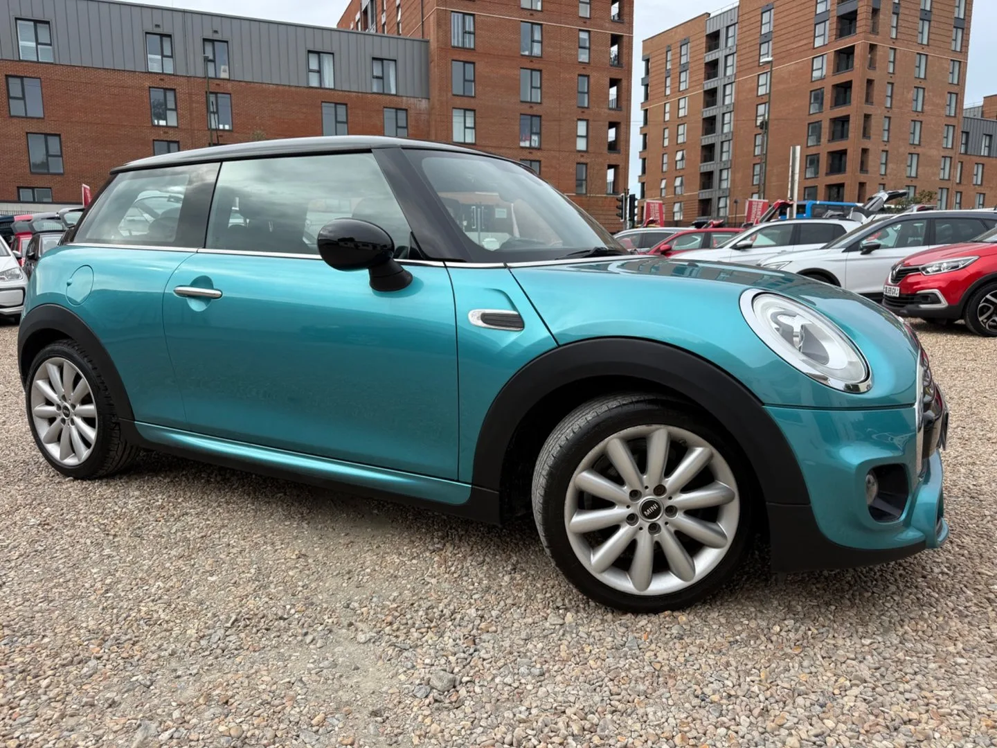 2017 MINI Hatch COOPER 1.5 CHILLI LOOK! JUST 46000 MILES! SERVICE HISTORY! MINI CONNECTED