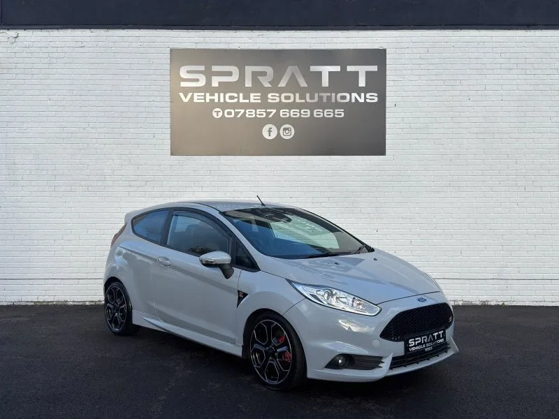 2017 Ford Fiesta 1.6T EcoBoost ST-200 Hatchback 3dr Petrol Manual Euro 6 (200 ps)