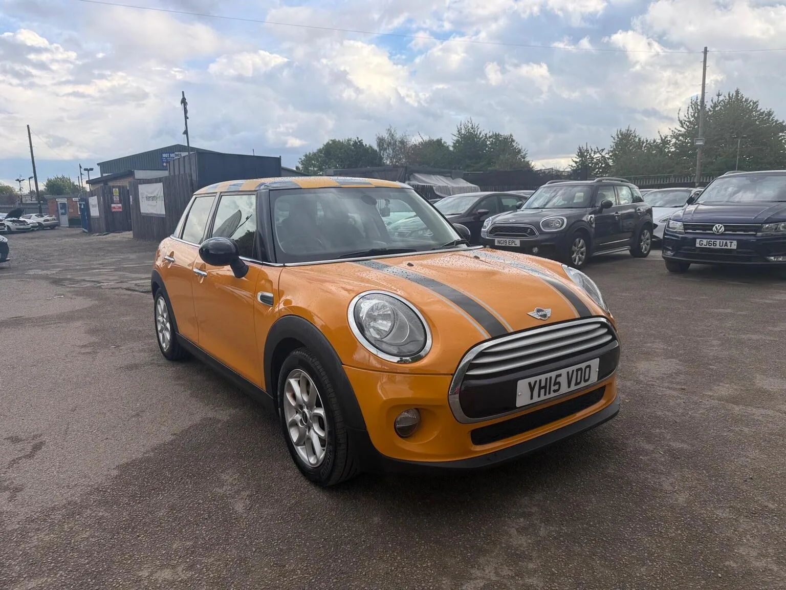 2015 MINI Hatch 1.5 Cooper Auto Euro 6 (s/s) 5dr