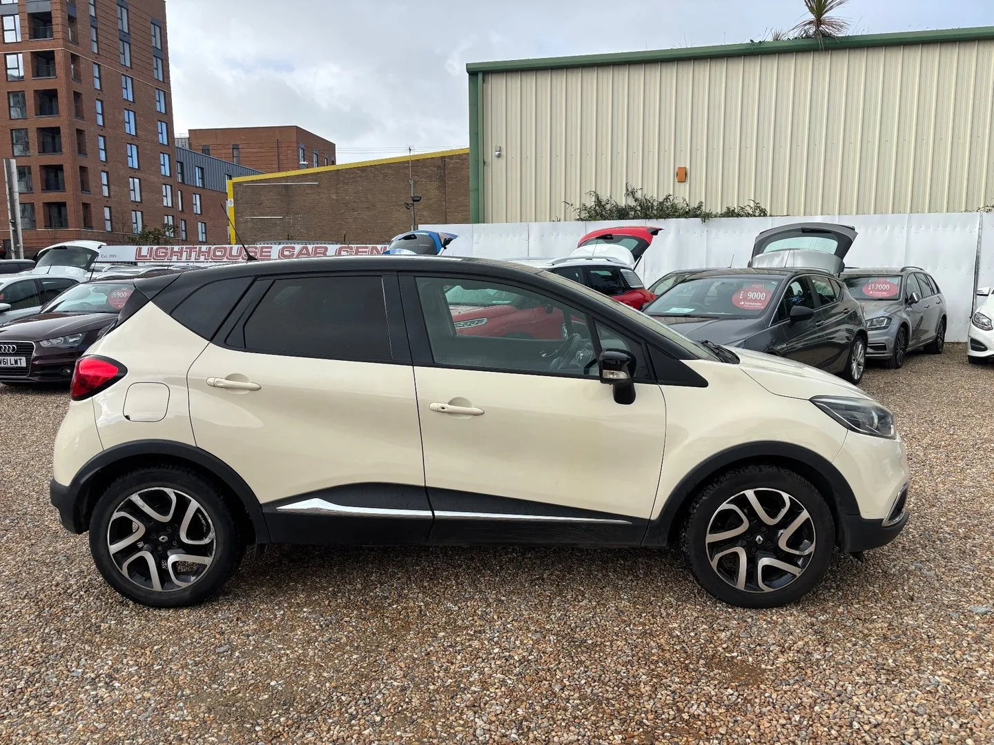 2015 Renault Captur DYNAMIQUE S MEDIANAV ENERGY TCE S/S..1PREVIOUS KEEPER..8 SERVICES..£35 TAX
