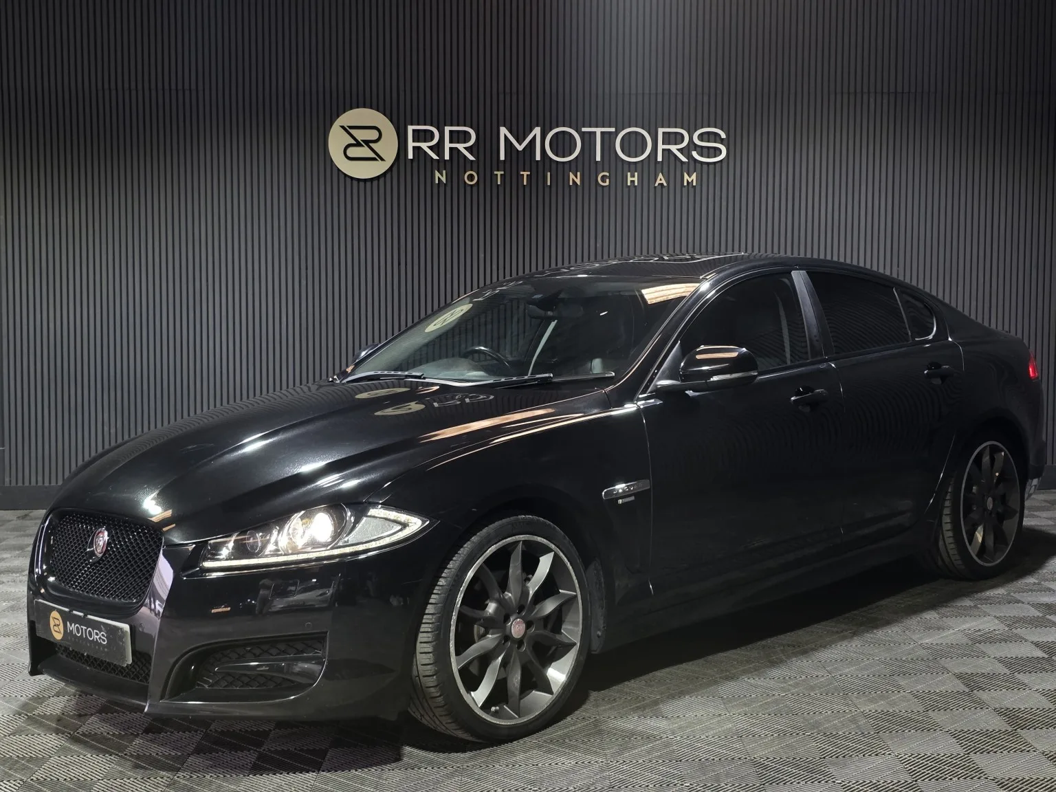 2015 Jaguar Xf 2.2 d R-Sport Black
