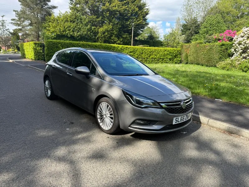 2016 Vauxhall Astra 1.6 CDTi ecoFLEX Elite Nav Hatchback 5dr Diesel Manual Euro 6 (s/s) (110 ps)