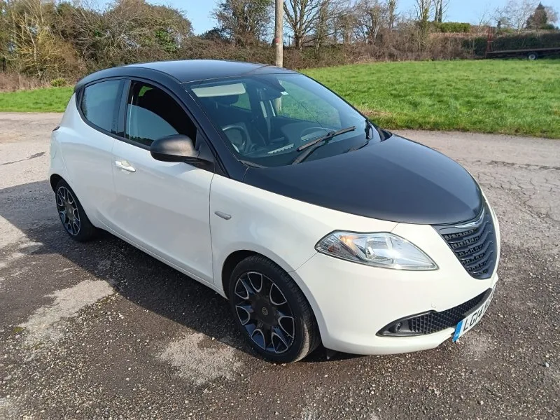 2014 Chrysler Ypsilon 1.2 S-Series Hatchback 5dr Petrol Manual Euro 5 (s/s) (69 bhp) DEPOSIT TAKEN