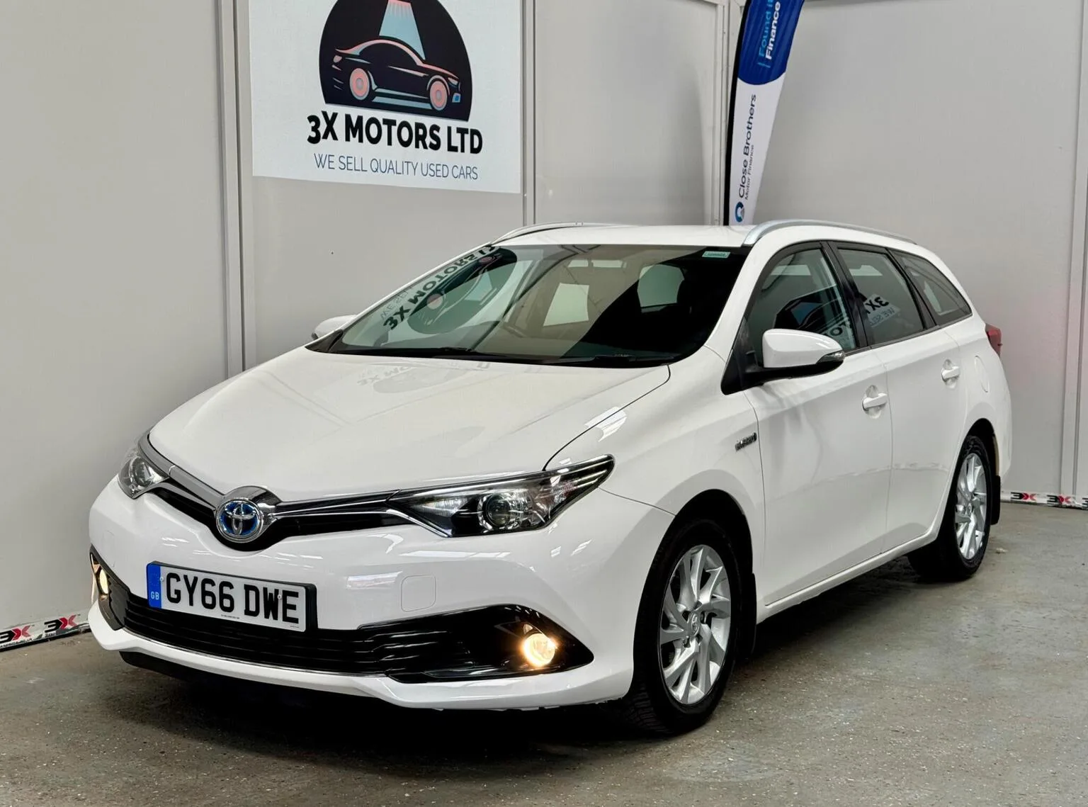 2016 Toyota Auris 1.8 VVT-h Business Edition Touring Sports CVT Euro 6 (s/s) 5dr