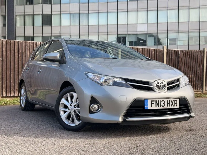 2013 Toyota Auris 1.6 V-Matic Icon Hatchback 5dr Petrol Multidrive S Euro 5 (132 ps)