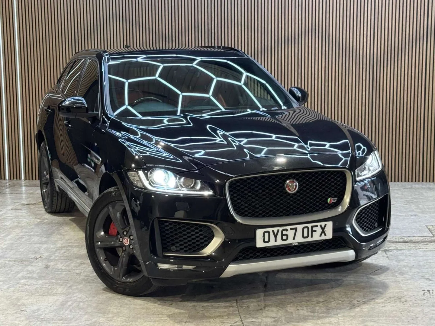2017 Jaguar F-Pace 3.0 F-PACE V6 S AWD D Auto 4WD 5dr