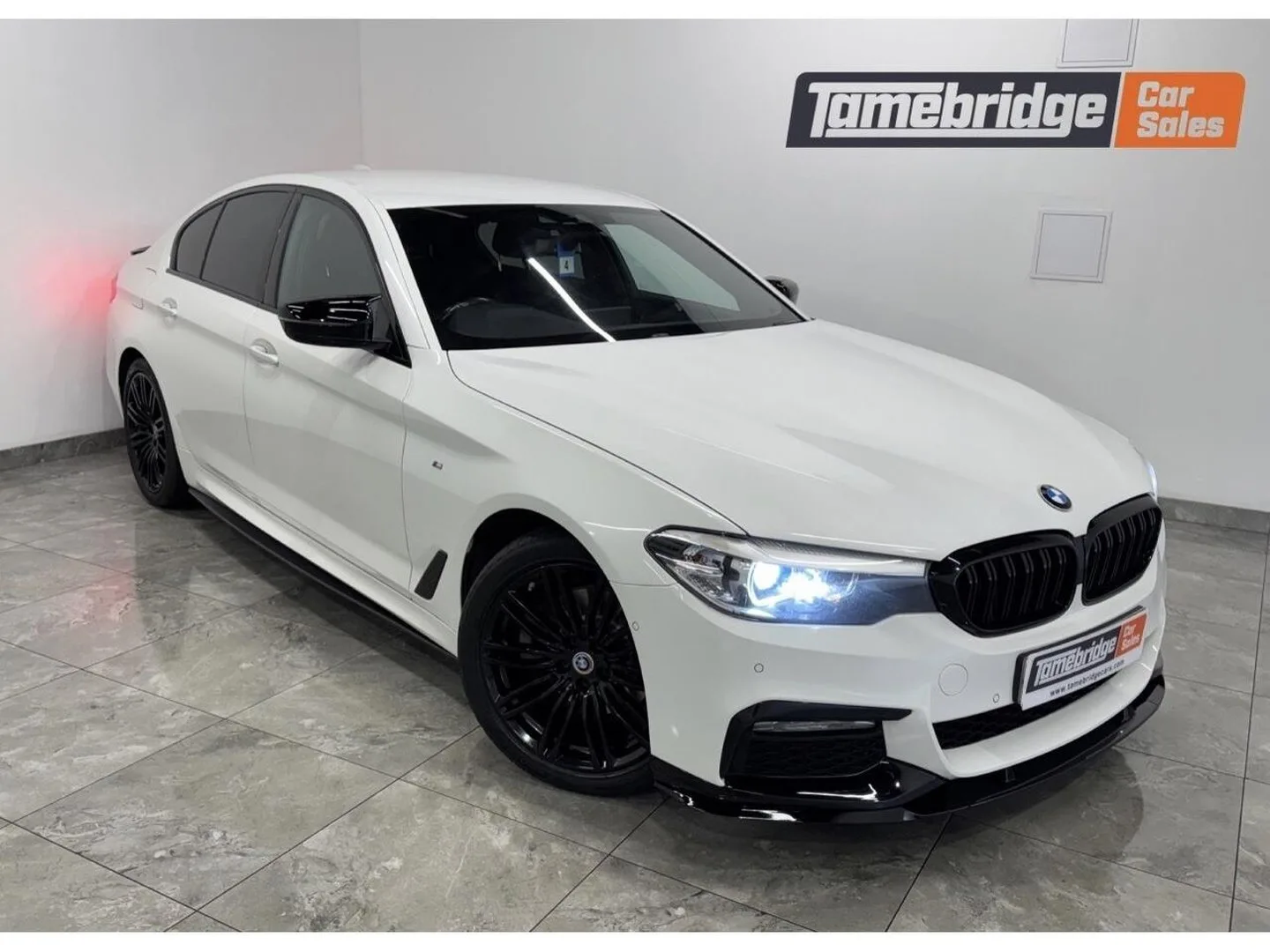 2017 BMW 5 Series 2.0 520d M Sport Saloon 4dr Diesel Auto xDrive Euro 6 (s/s) (190 ps)