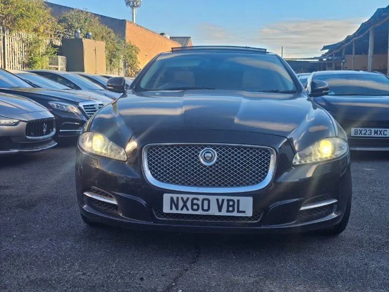 2010 Jaguar XJ 3.0d V6 Premium Luxury Saloon 4dr Diesel Auto Euro 5 (275 ps)