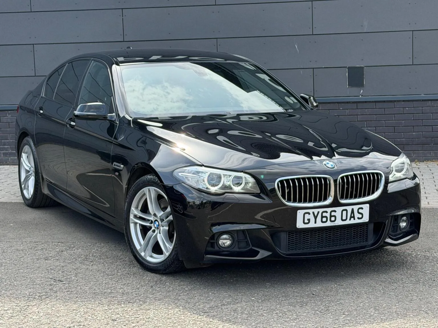 2016 BMW 5 Series 2.0 520d M Sport Euro 6 (s/s) 4dr