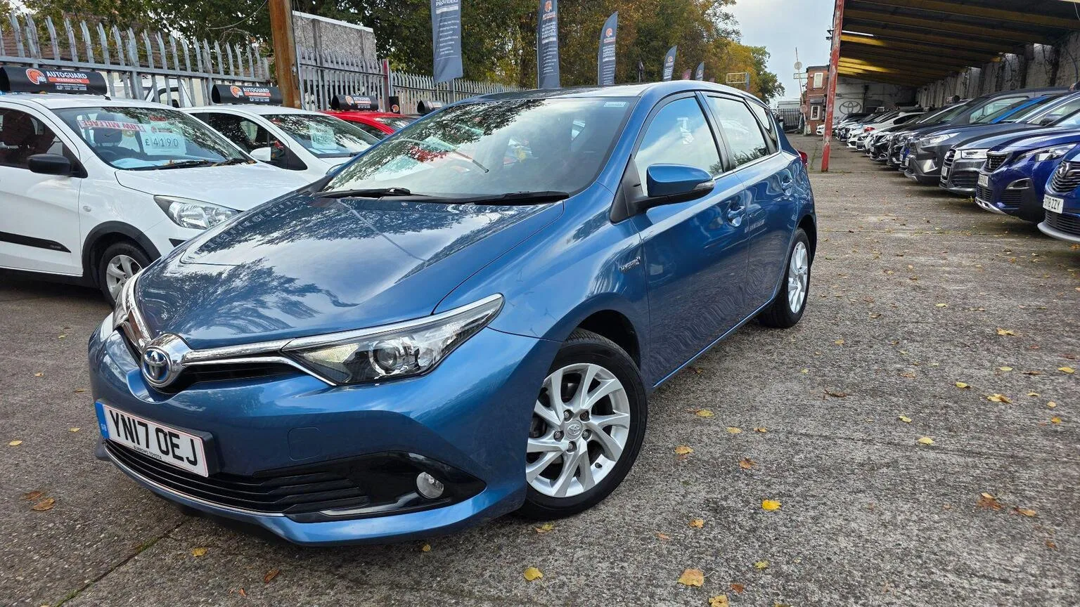 2017 Toyota Auris 1.8 VVT-h Icon CVT Euro 6 (s/s) 5dr (Safety Sense)
