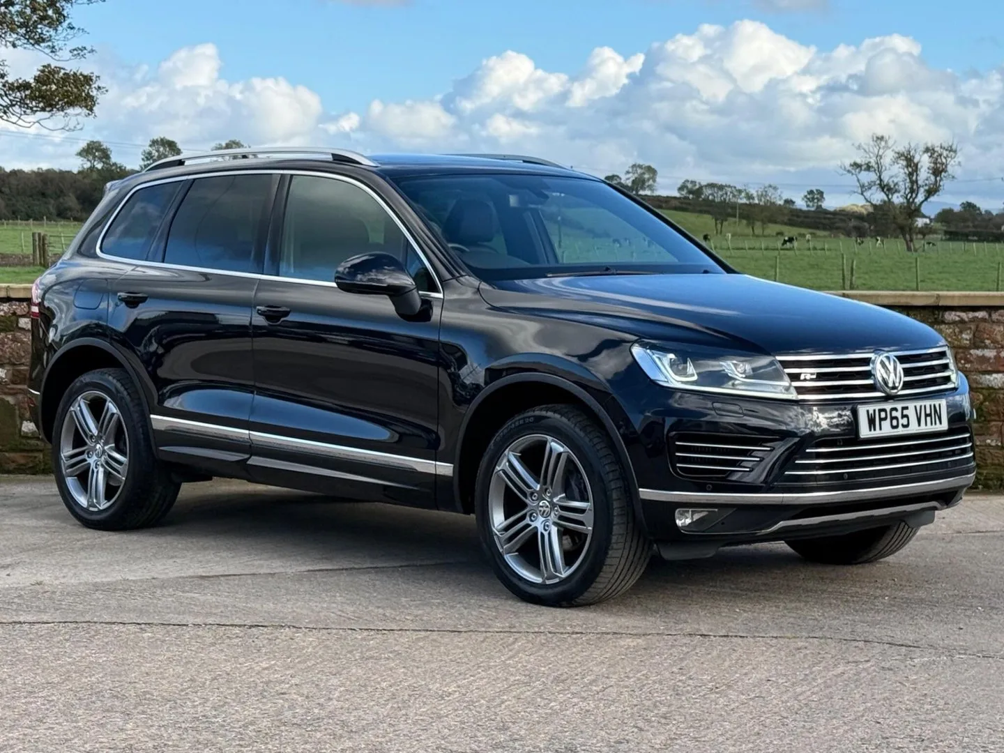 2016 Volkswagen Touareg 3.0 TDI V6 BlueMotion Tech R-Line Tiptronic 4WD Euro 6 (s/s) 5dr