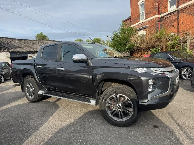2020 Mitsubishi L200 2.2 DI-D DC Barbarian X Pickup Double Cab 4dr Diesel Auto 4WD Euro 6 (s/s) (150 ps)