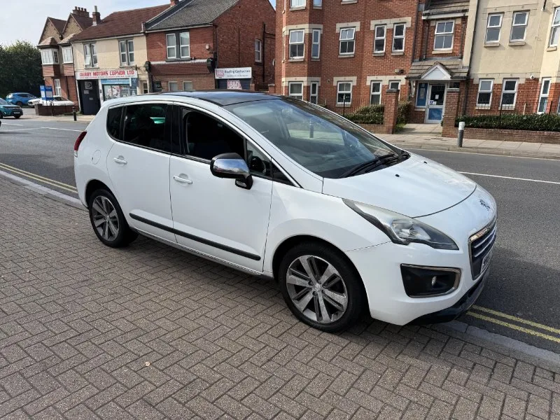 2014 Peugeot 3008 1.6 e-HDi Allure SUV 5dr Diesel EGC Euro 5 (s/s) (115 ps)