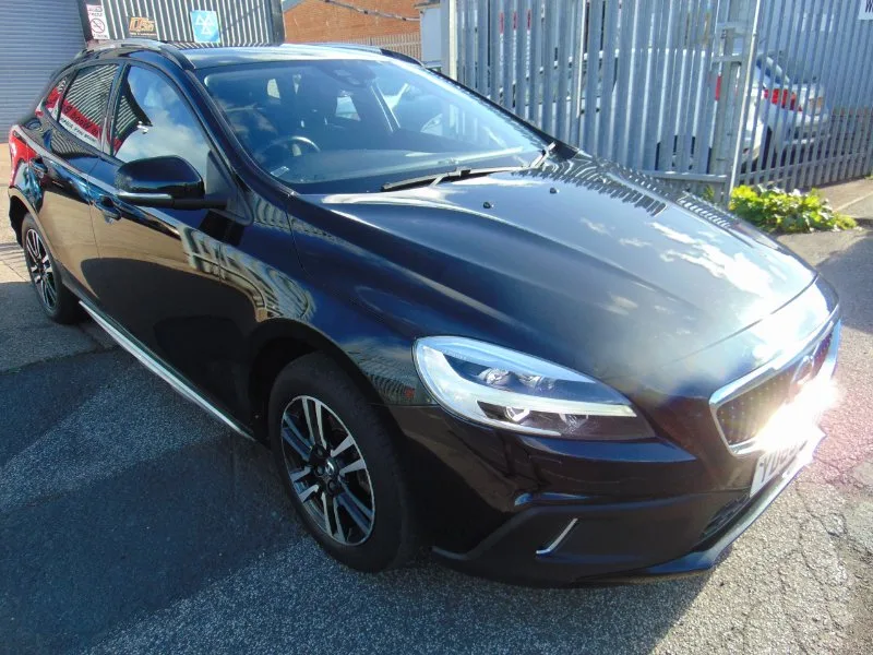 2016 Volvo V40 Cross Country 2.0 D2 Nav Plus Hatchback 5dr Diesel Manual Euro 6 (s/s) (120 ps)