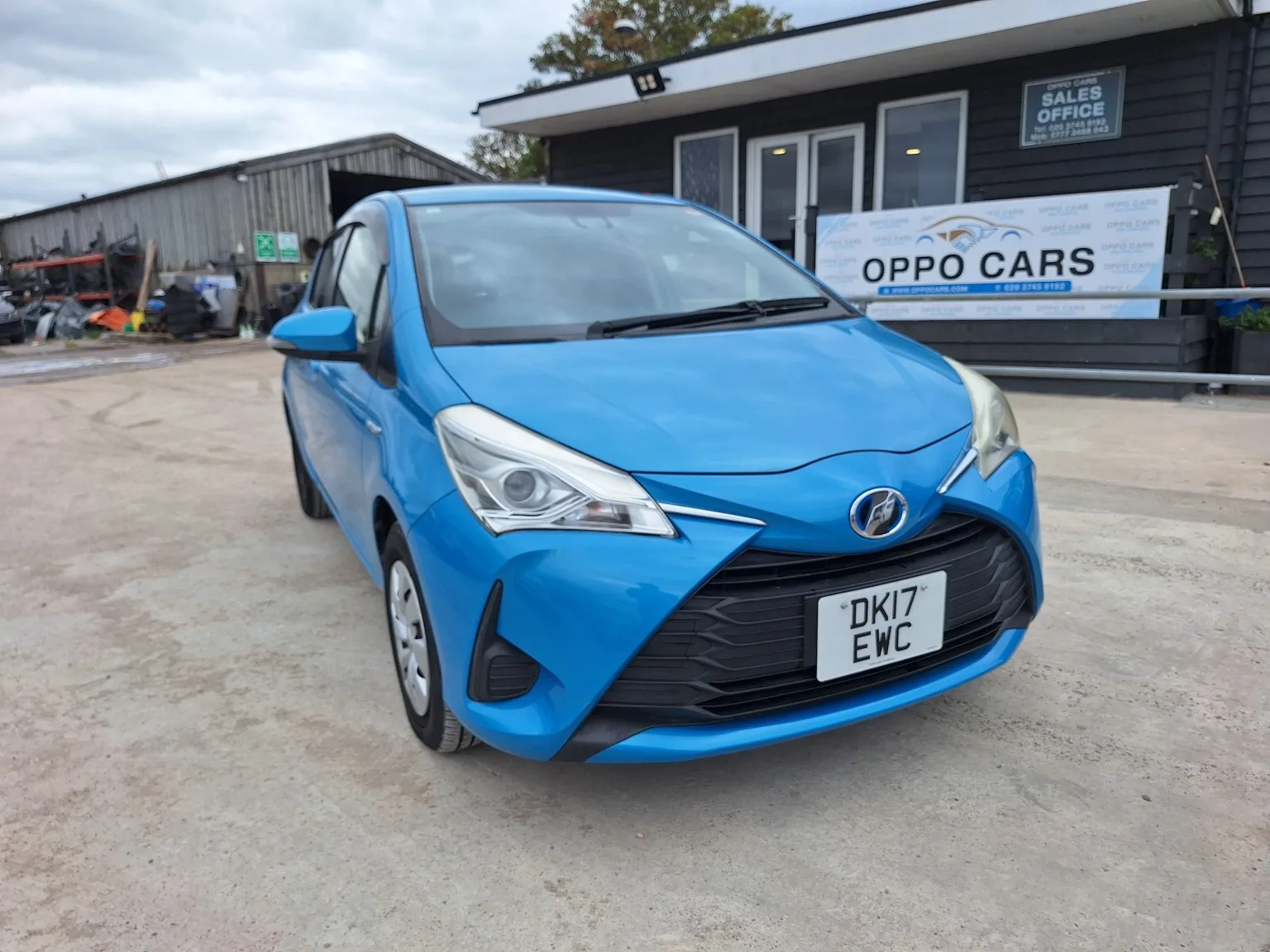 2017 Toyota Vitz -