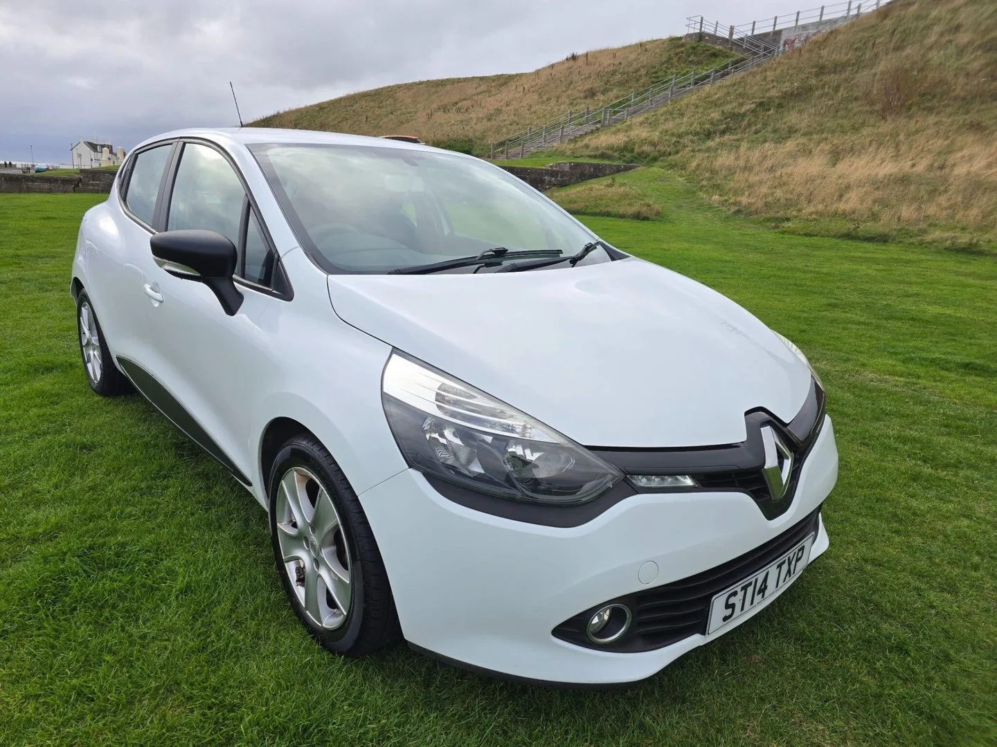 2014 Renault Clio 1.2 16V Expression + Euro 5 5dr