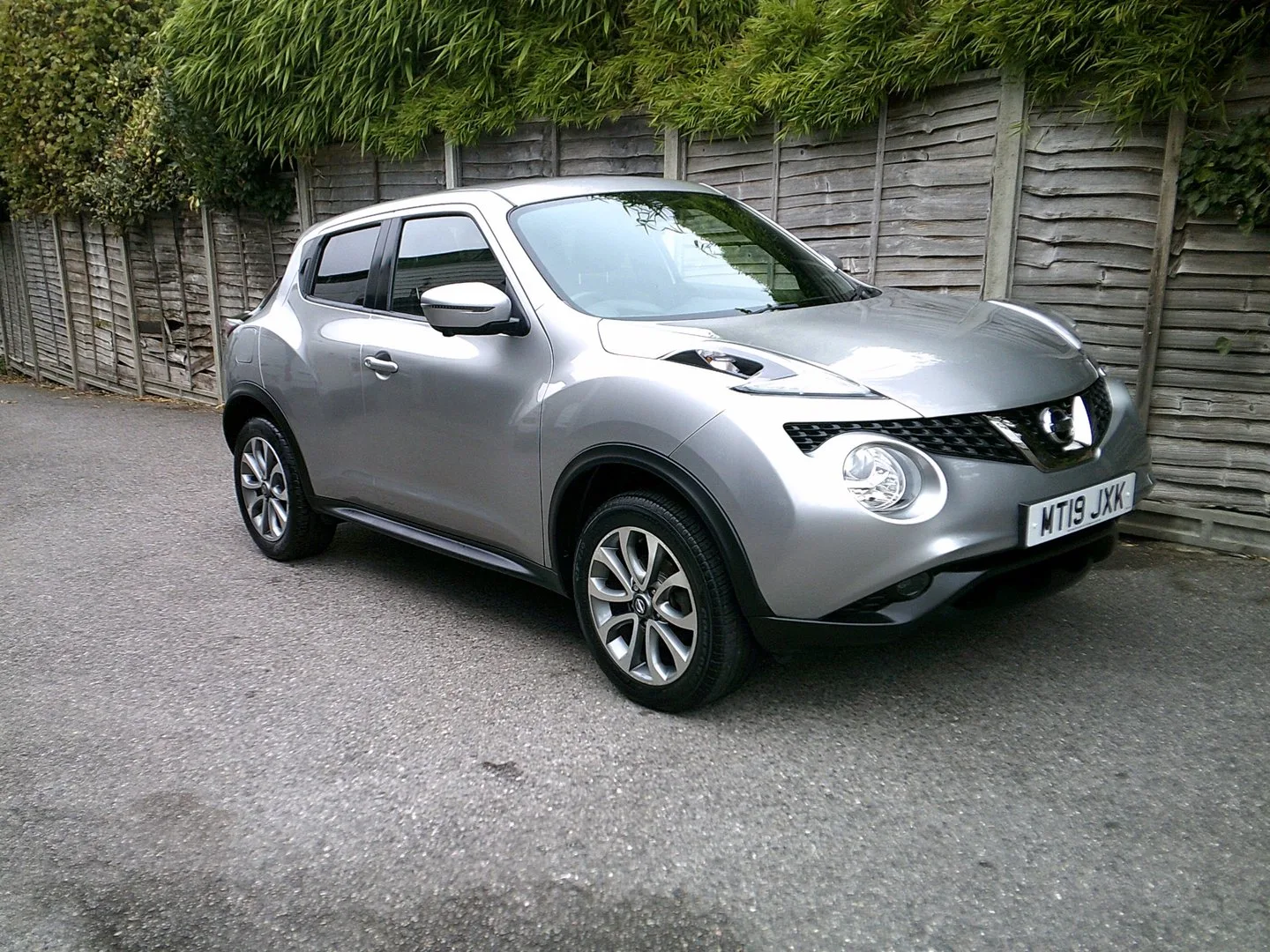 Nissan Juke 2019 (19) TEKNA XTRONIC ONLY 27,000 MILES FROM NEW